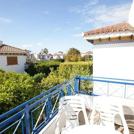 Con Terraza Y Piscina A 300m De Playa